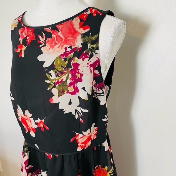 LOFT Sleeveless Floral Dress - Picture 2 of 5